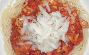 Csirke bolognai spagettivel