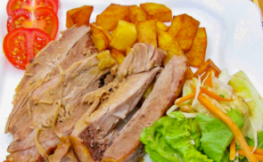 Fokhagymás pulykacomb pecsenye