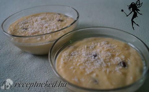 Kókuszos-mazsolás puding