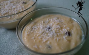 Kókuszos-mazsolás puding