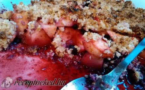 Erdei gyümölcsös diétás crumble (morzsasüti)