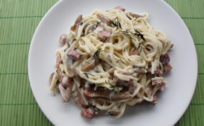 Sonkás kapros spagetti