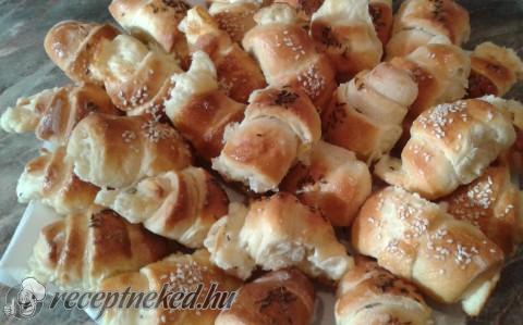 Sajtkrémes croissant