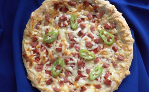 Egyszerű szalonnás pizza