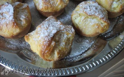 Túros bukta muffin formában