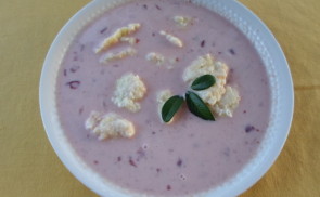 Meggymártás túrógaluskával