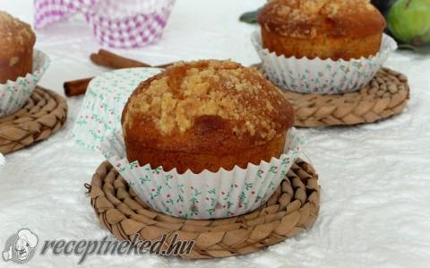Fügés muffin édes morzsával