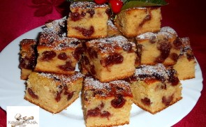 Joghurtos meggyes pite