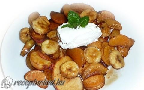Balzsamecetben karamellizált gyümölcsök mascarponével