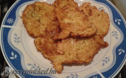Cukkini tócsni