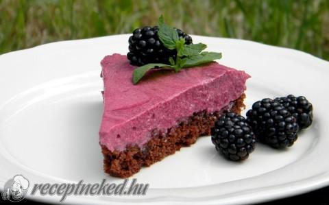 Tejszínes-szederkrémes torta