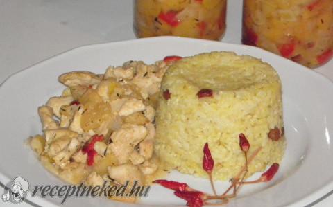 Csirkemell csíkok birs chutney-val
