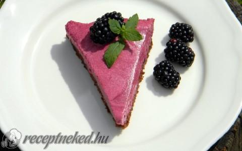 Tejszínes-szederkrémes torta