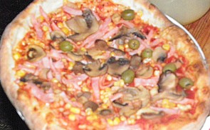 Songoku pizza kemencében