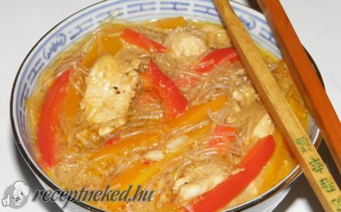 Tom Yum – Csirkeleves üvegtésztával