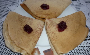 Meggylekváros palacsinta