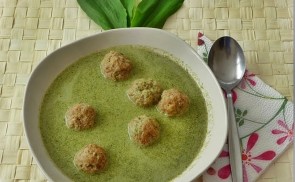 Medvehagymaleves húsgombóccal