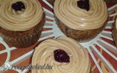 Meggyes muffin