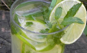 Frissítő limonádé mentával