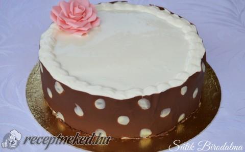 Cseresznyés mascarponés máktorta