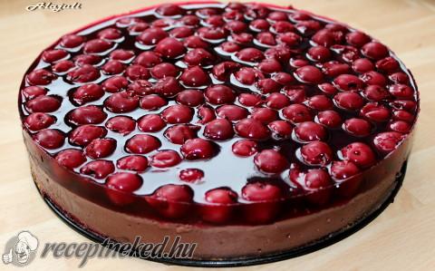 Meggyes csokipuding torta