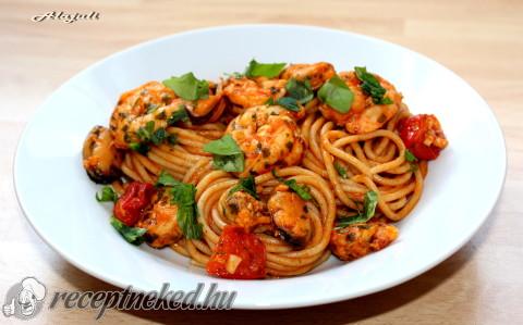 Garnélás-kagylós spagetti