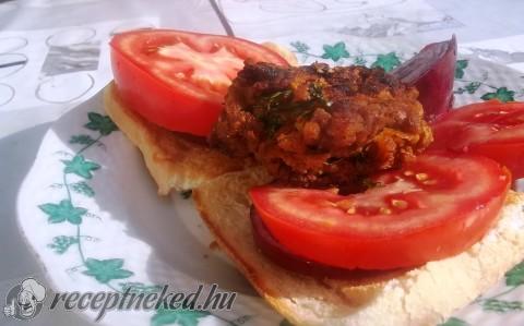 Bruschetta csípős petrezselymes tofufasírttal