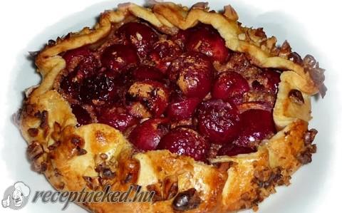 Diókrémes-cseresznyés galette