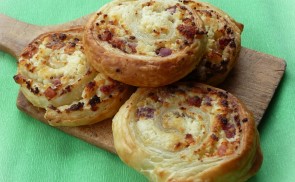 Ricottás-baconos csiga