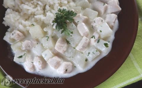 Karalábés csirkekockák
