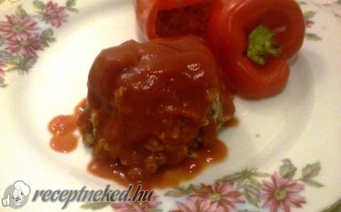 Töltött kápia paprika paradicsomszósszal