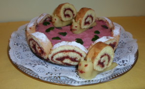 Epres charlotte torta marcipán csigákkal