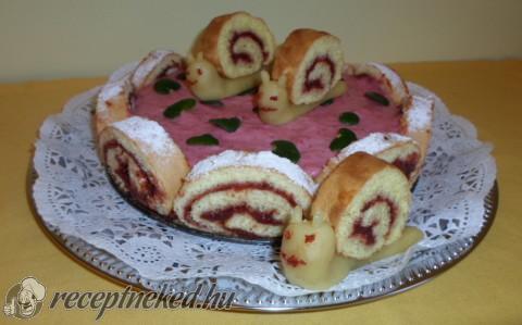Epres charlotte torta marcipán csigákkal
