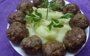 Fasírt krumplipürével