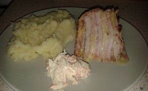 Baconos-sajtos sertéskaraj (hústorta)