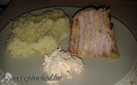 Baconos-sajtos sertéskaraj (hústorta)