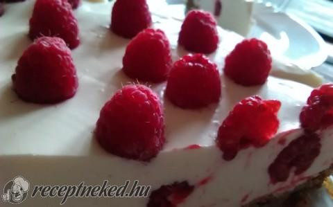 Málnás torta krémsajttal