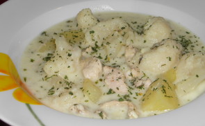 Karfiolleves csirkehússal