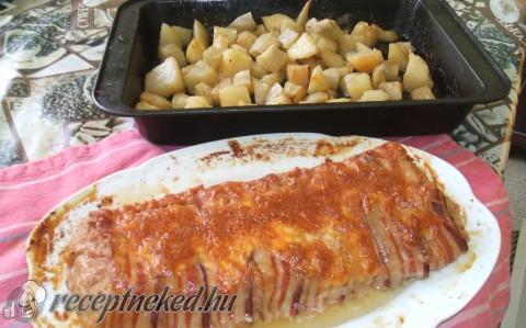 Őzgerinc formában sült csirkemell baconbe tekerve