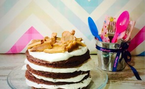 Tejszínes-csokis krémtorta csokicseppekkel