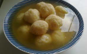 Grízgombóc leves