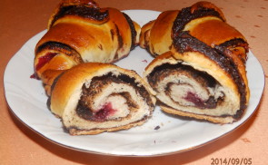 Csokis-meggyes kifli