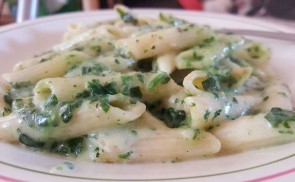 Tejszínes spenótos penne
