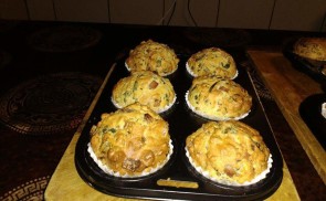 Medvehagymás- sonkás muffin