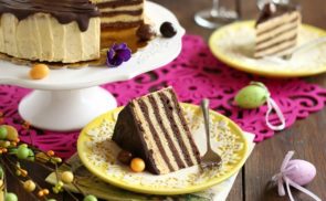 Csíkos, narancsos torta