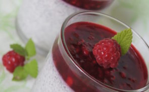 Málnás-mákos panna cotta