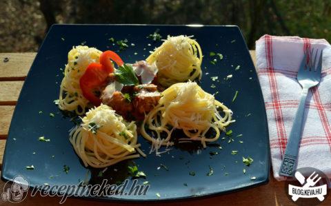 Húsgolyók spagettivel