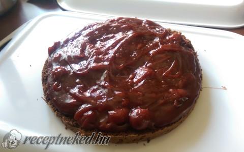 Feketeerdő torta meglepetéssel