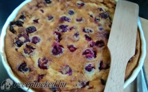 Meggyes-tejes pite