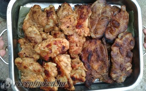 BBQ csirke és tarja faszénen sütve